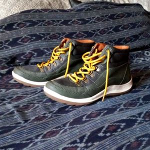 BareTraps Hiking Walking Travel Adventure Boots